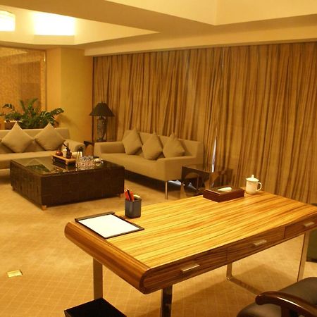 Holiday Inn Binhai Tianjin Exteriör bild