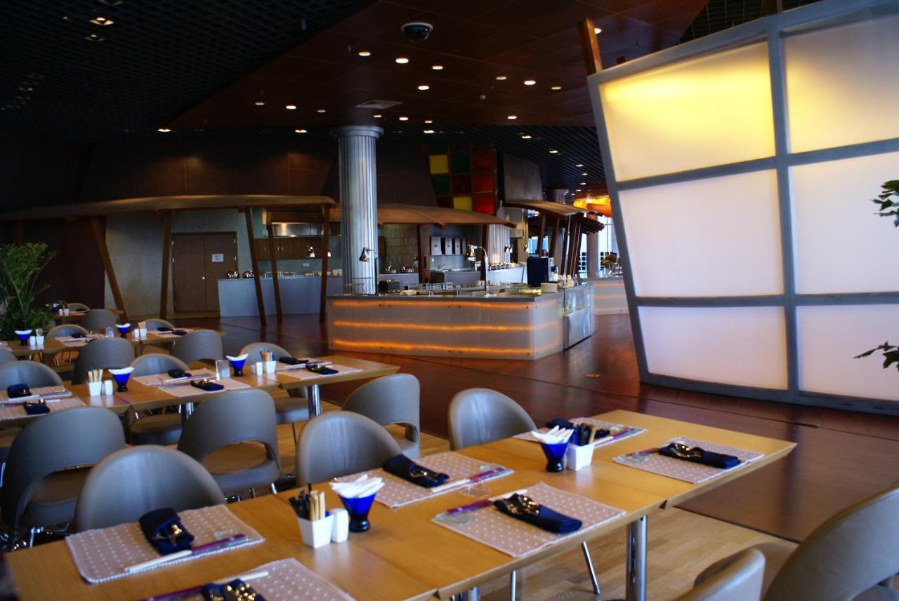 Holiday Inn Binhai Tianjin Exteriör bild