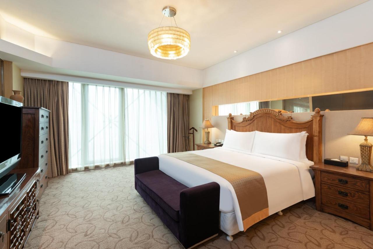 Holiday Inn Binhai Tianjin Exteriör bild