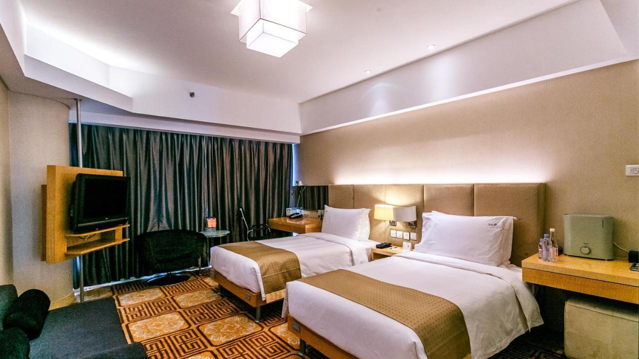 Holiday Inn Binhai Tianjin Exteriör bild