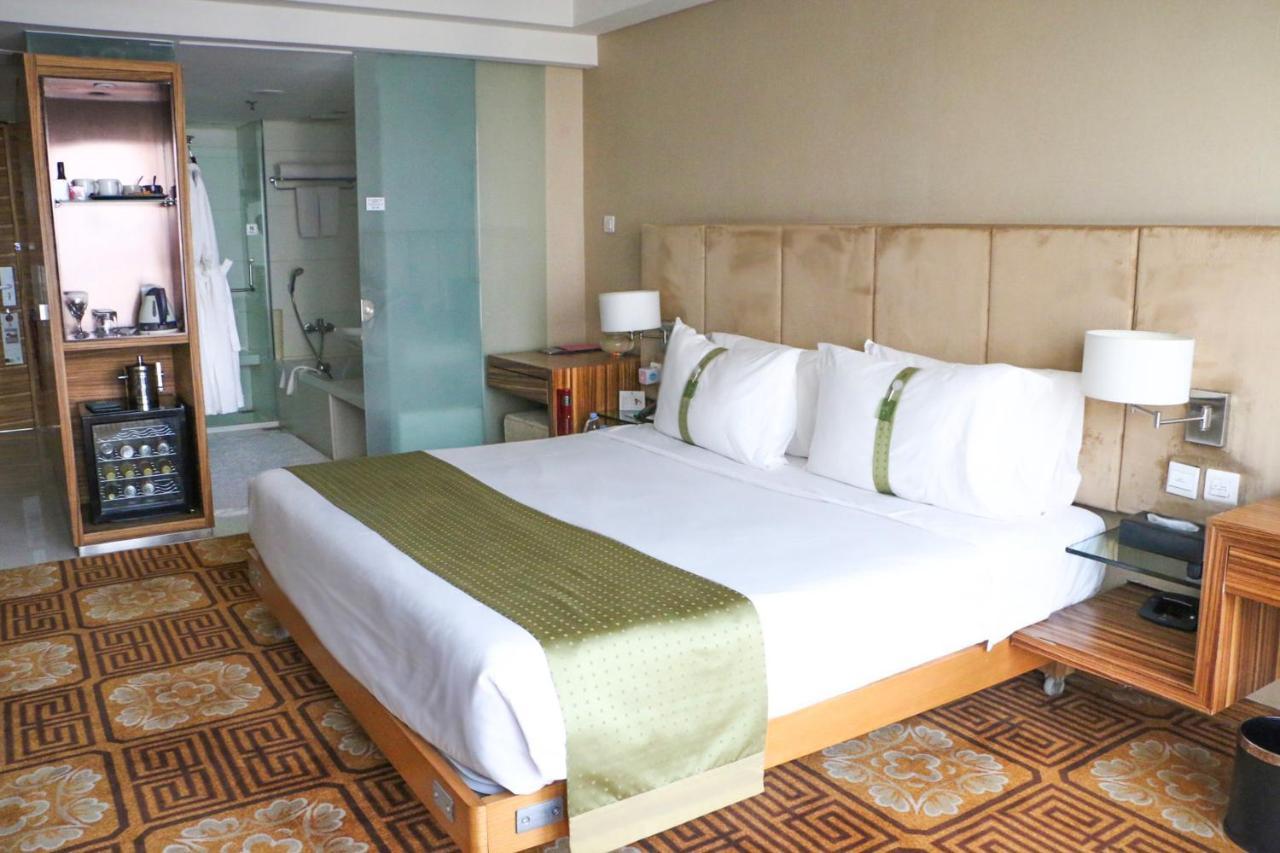 Holiday Inn Binhai Tianjin Exteriör bild